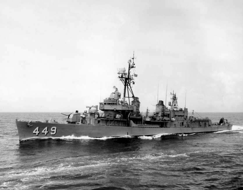 USS_Nicholas_(DD-449);0544902.jpg