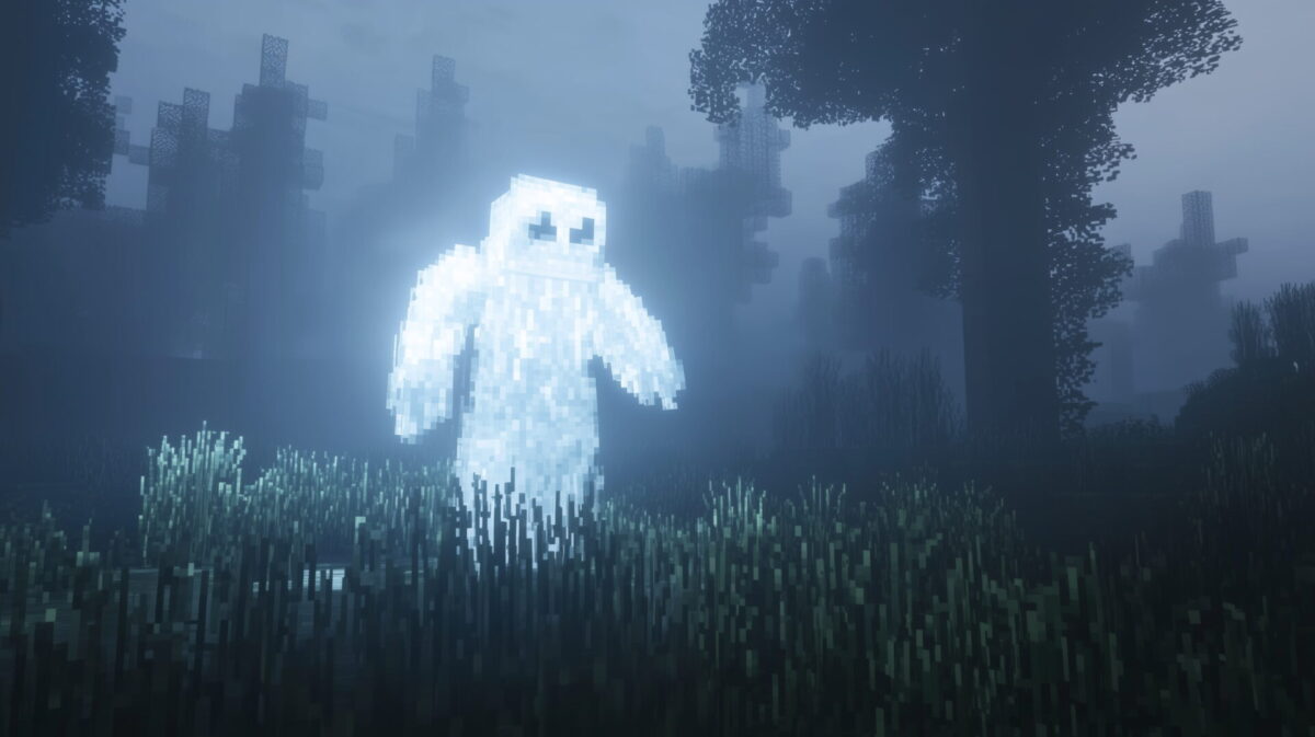 Creaking gardien spectral lumineux dans un environnement nocturne et brumeux de Minecraft