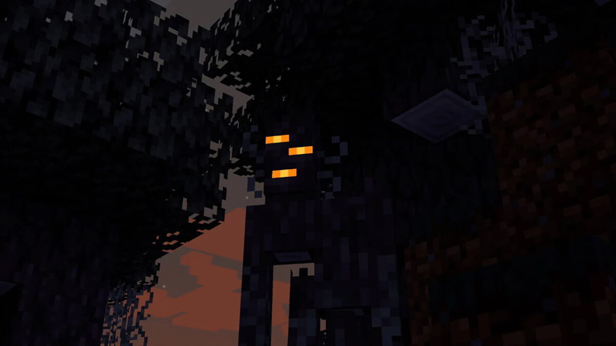 Mob Creaking dans le biome Pale Garden de Minecraft