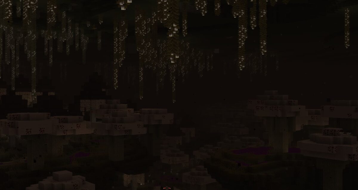 Blood Mushroom Bog dans le mod The Undergarden Minecraft, champignons rouges massifs dans un marécage lugubre