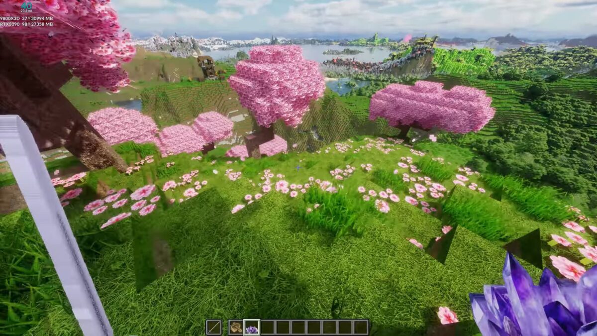 Paysage printanier avec cerisiers en fleurs et herbe détaillée dans Minecraft moddé en ultra-réalisme.
