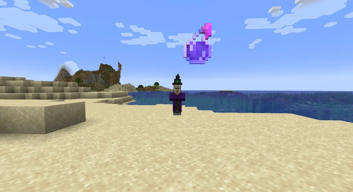 Sorcière de Minecraft en train de lancer une potion vers un adversaire sur une plage.