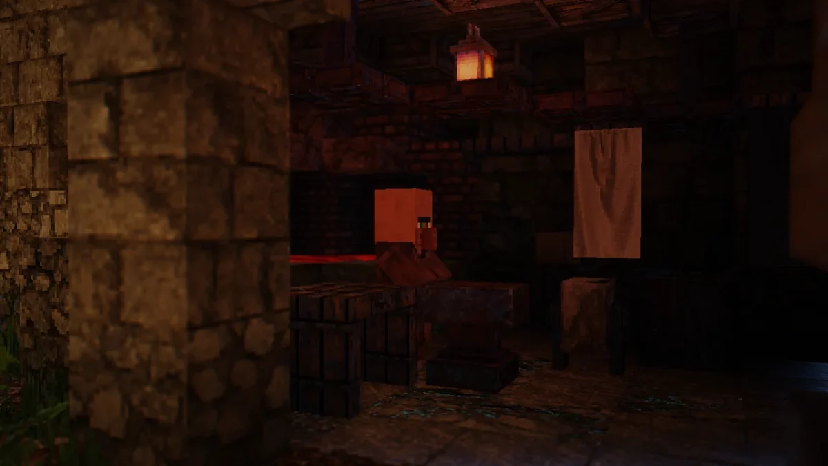 Intérieur sombre d’une forge Minecraft avec un villageois, éclairé par une lanterne suspendue, mis en valeur par le shader RedHat.