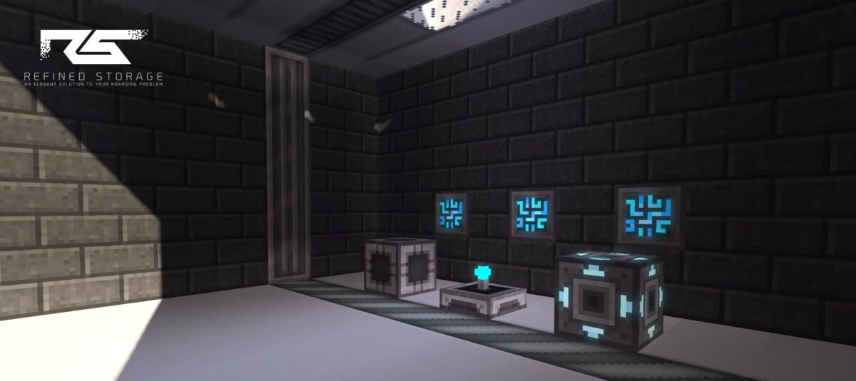 Contrôleur principal et composants du mod Minecraft Refined Storage connectés à un réseau énergétique.