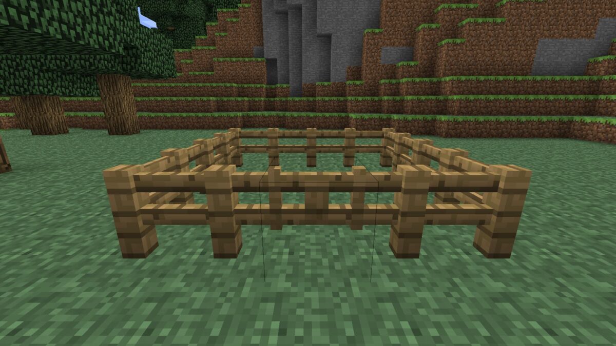Portillon en chêne fermé relié à une barrière dans Minecraft.