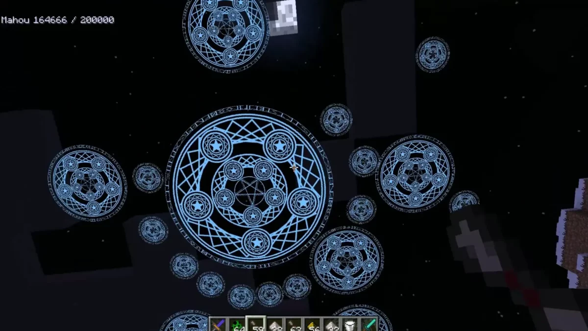 mod Minecraft Mahou Tsukai cercle magique bleu géant et multiples sceaux lumineux dans le ciel pour activer le Cup of Heaven