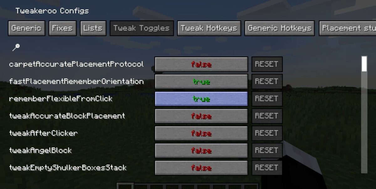 Interface de configuration du mod Minecraft Tweakeroo montrant les réglages de placement précis des blocs et les options client-side activables