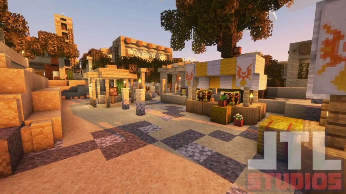 Place centrale d’un village du désert retravaillée par le mod Minecraft Better Villages avec étals, bannières et architecture en grès
