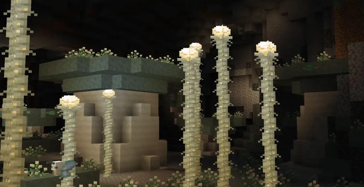 mod Minecraft Galosphere intérieur des Lichen Caves avec colonnes de champignons lumineux et petit spectre au sol