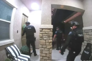 Une streameuse Minecraft de 81 ans victime d'un swatting pendant son livestream caritatif une-streameuse-minecraft-de-81-ans-victime-dun-swatting-pendant-son-livestream-caritatif