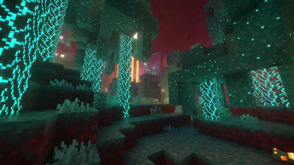 pack de texture Minecraft Enhanced foret warped du Nether aux veines turquoise brillantes sur fond rouge