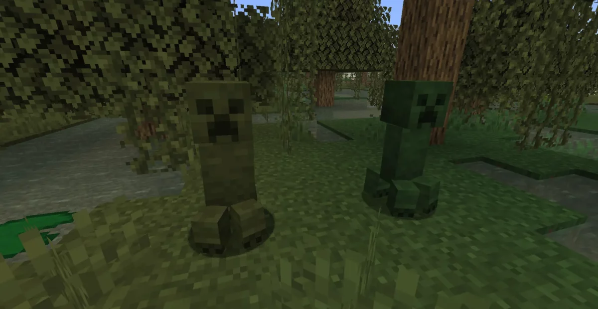 Deux Creepers sombres camouflés dans un marais Minecraft avec AL’s Creepers Revamped