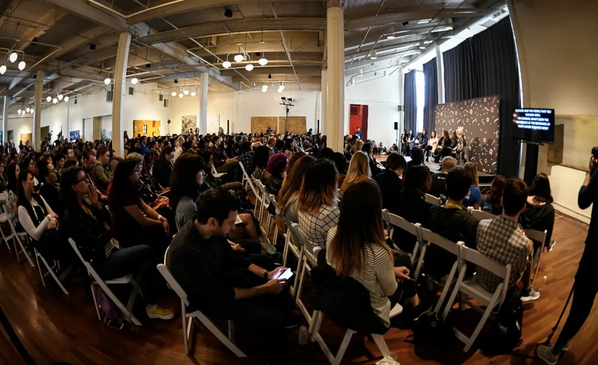 Public réuni dans la salle du Women in Gaming Rally organisé pendant la GDC de mars 2019